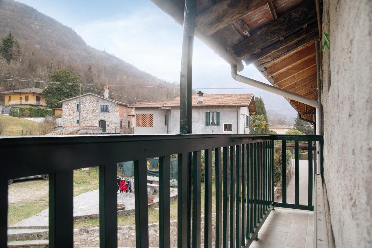 Apartamento La Vecchia Torre Porto Valtravaglia Exterior foto