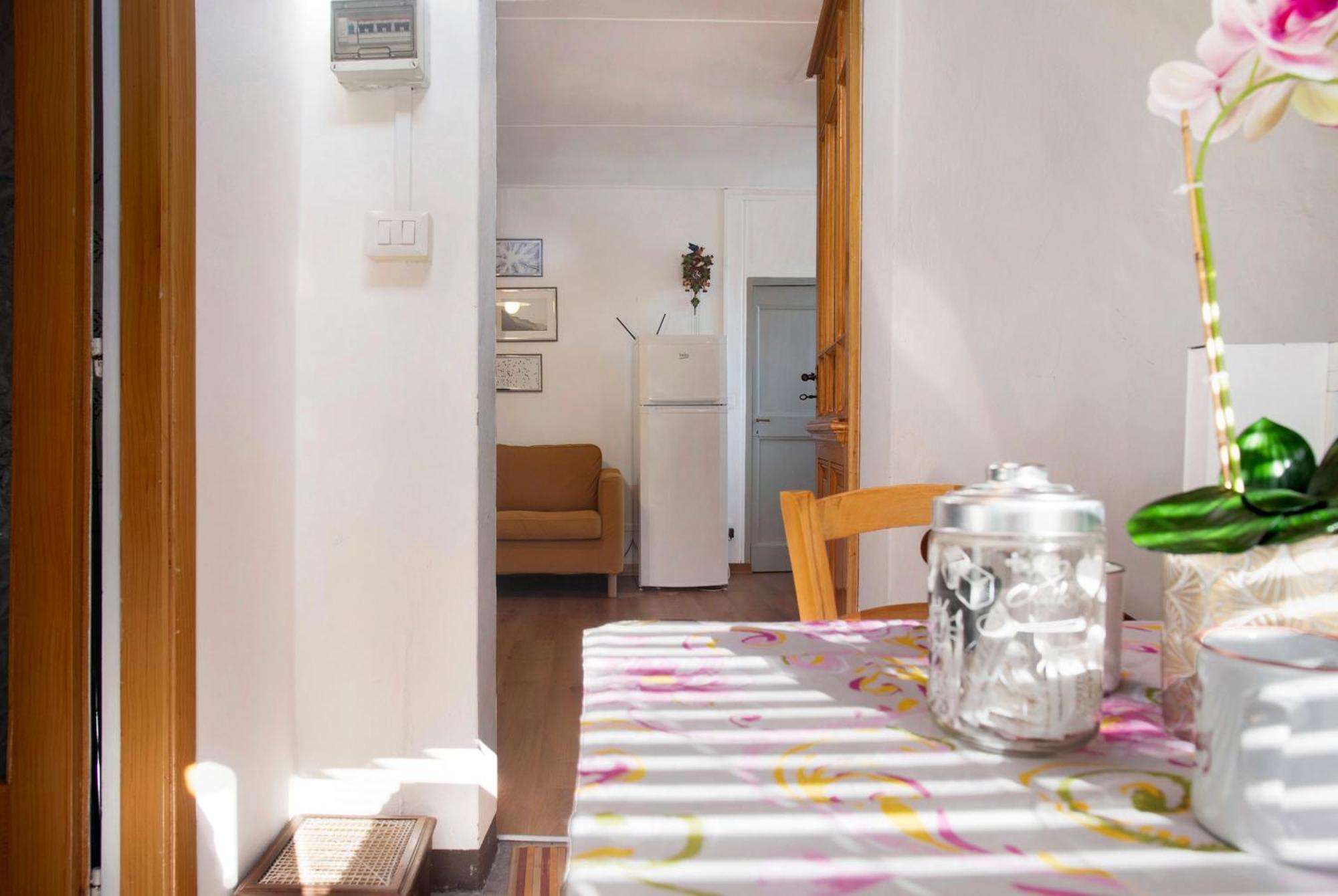 Apartamento La Vecchia Torre Porto Valtravaglia Exterior foto